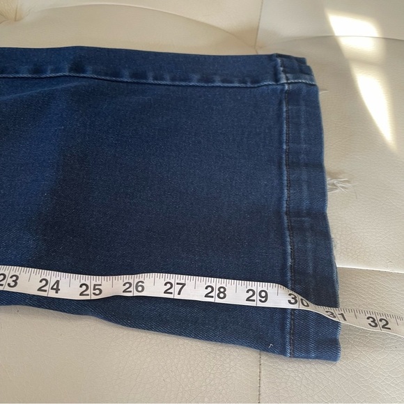 KanCan women’s High Rise Flared Jeans estilo distressed size 11/29 petite - Picture 10 of 10